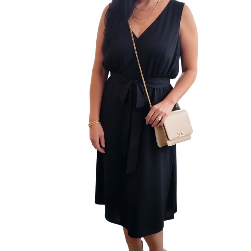 Women's V-Neck Sleeveless Belted Midi Dress Size Medium